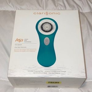 New Clarisonic Mia Skin cleansing brush